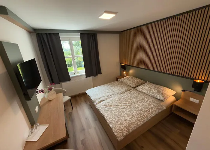 Gross Genuss 酒店 3*